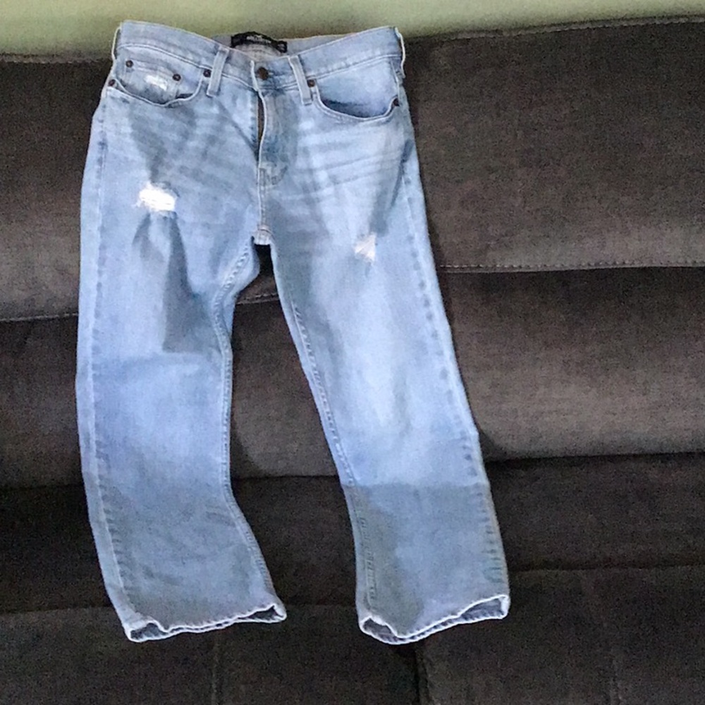 Men’s Hollister Slim Straight destructed Jeans